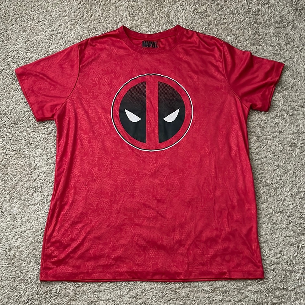 EUC Men’s Marvel Deadpool Athletic Short Sleeve Shirt Size XXL